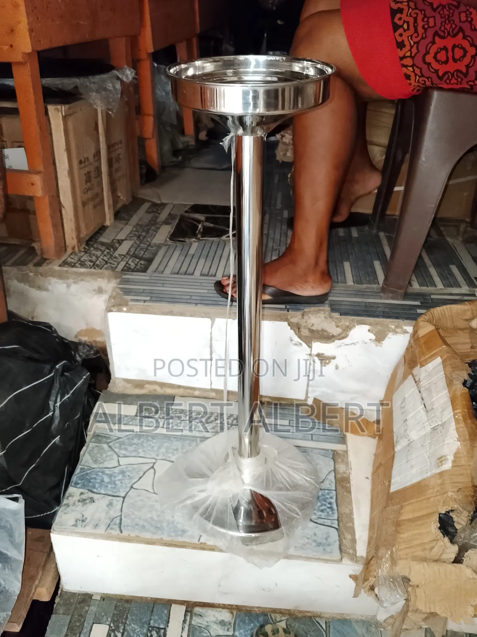 Stainless Steel Silver Stand