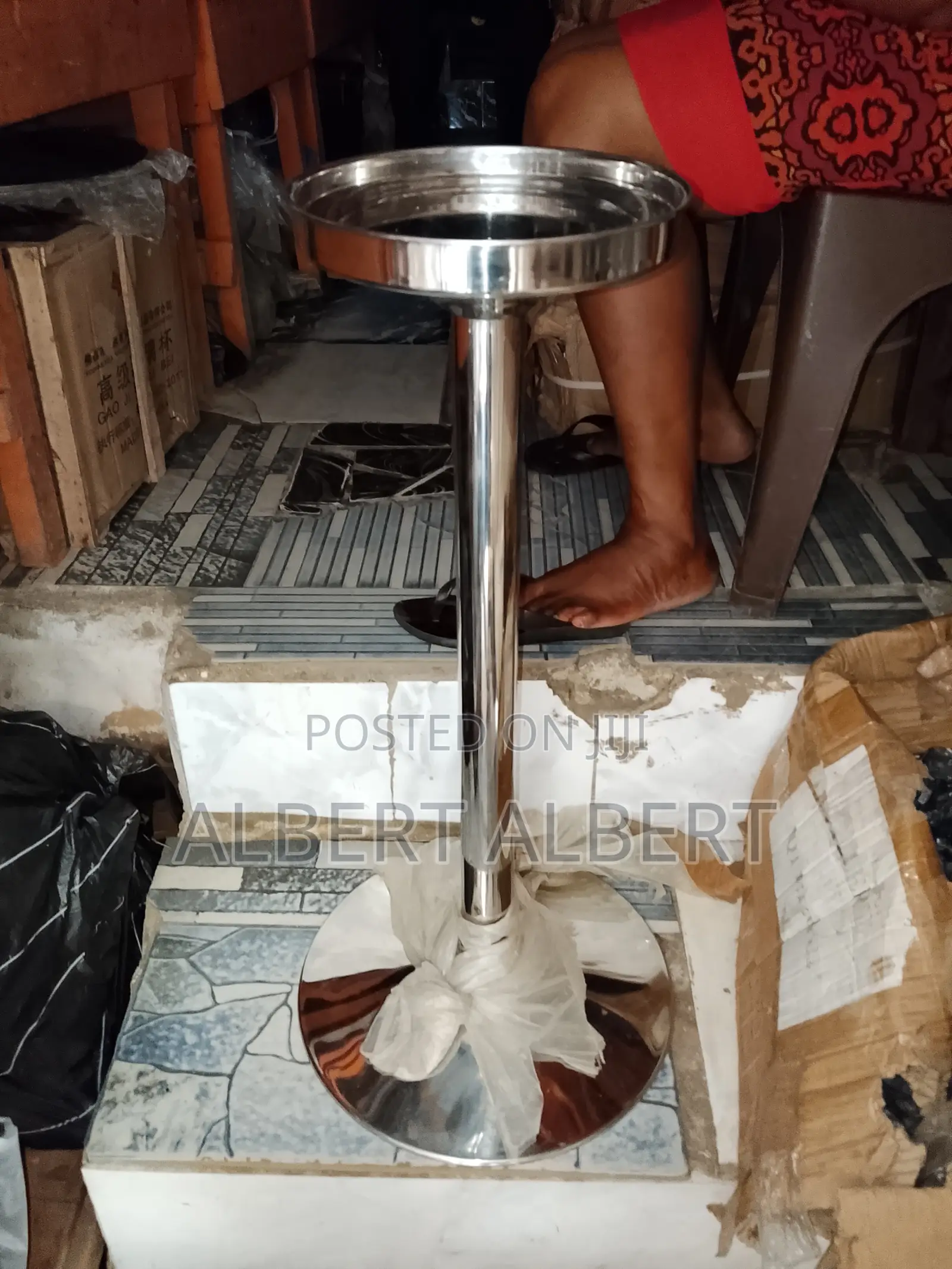 Stainless Steel Silver Stand