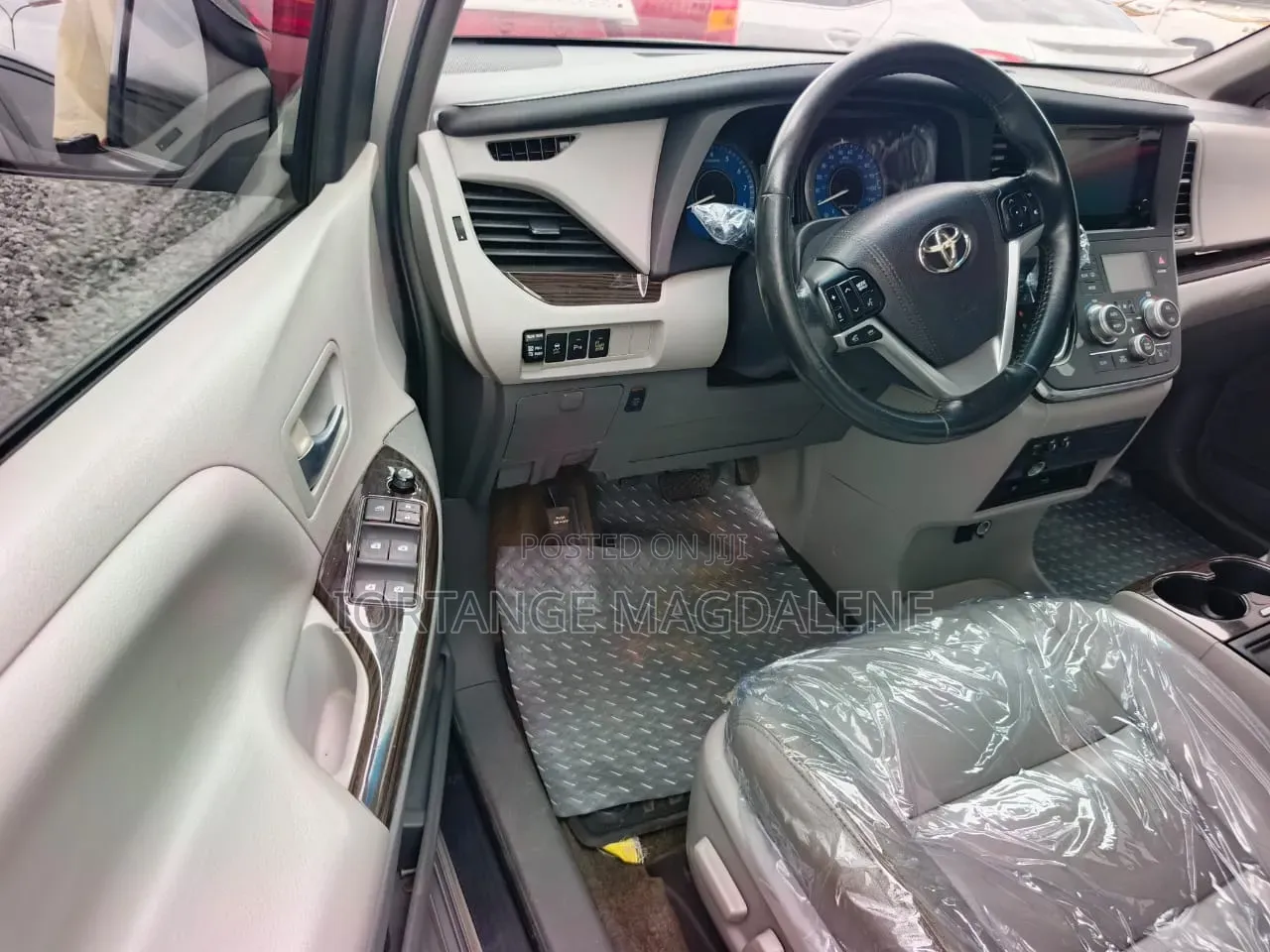 Toyota Sienna 2015 Silver