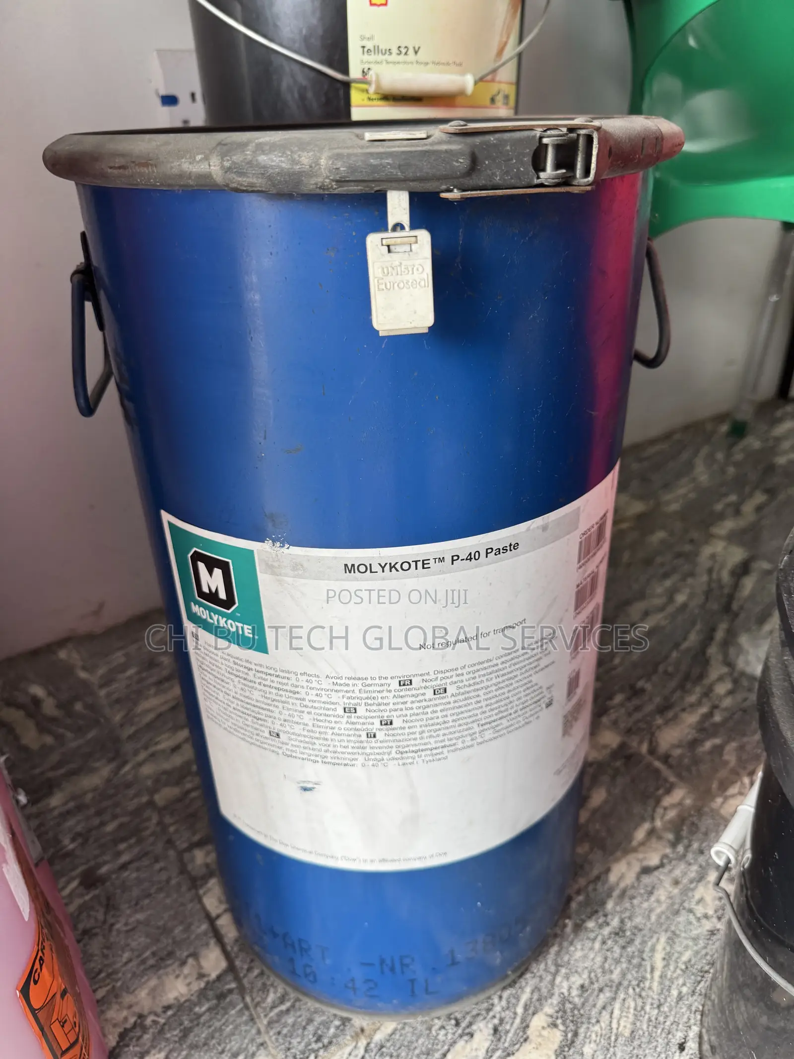 Blue Pail of MOLYKOTETM P-40 Paste