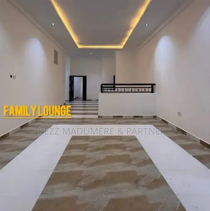 5bdrm Duplex in Woji , Port Harcourt for sale
