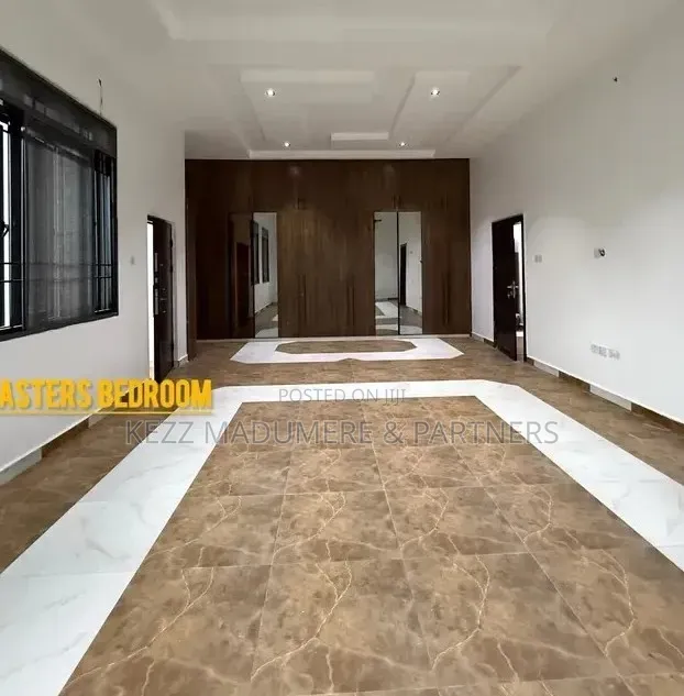 5bdrm Duplex in Woji , Port Harcourt for sale