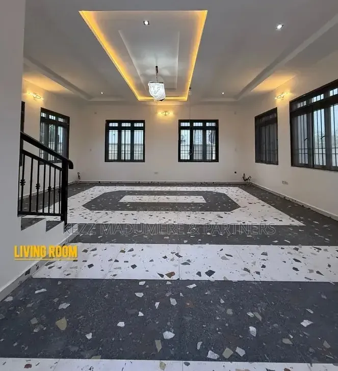 5bdrm Duplex in Woji , Port Harcourt for sale