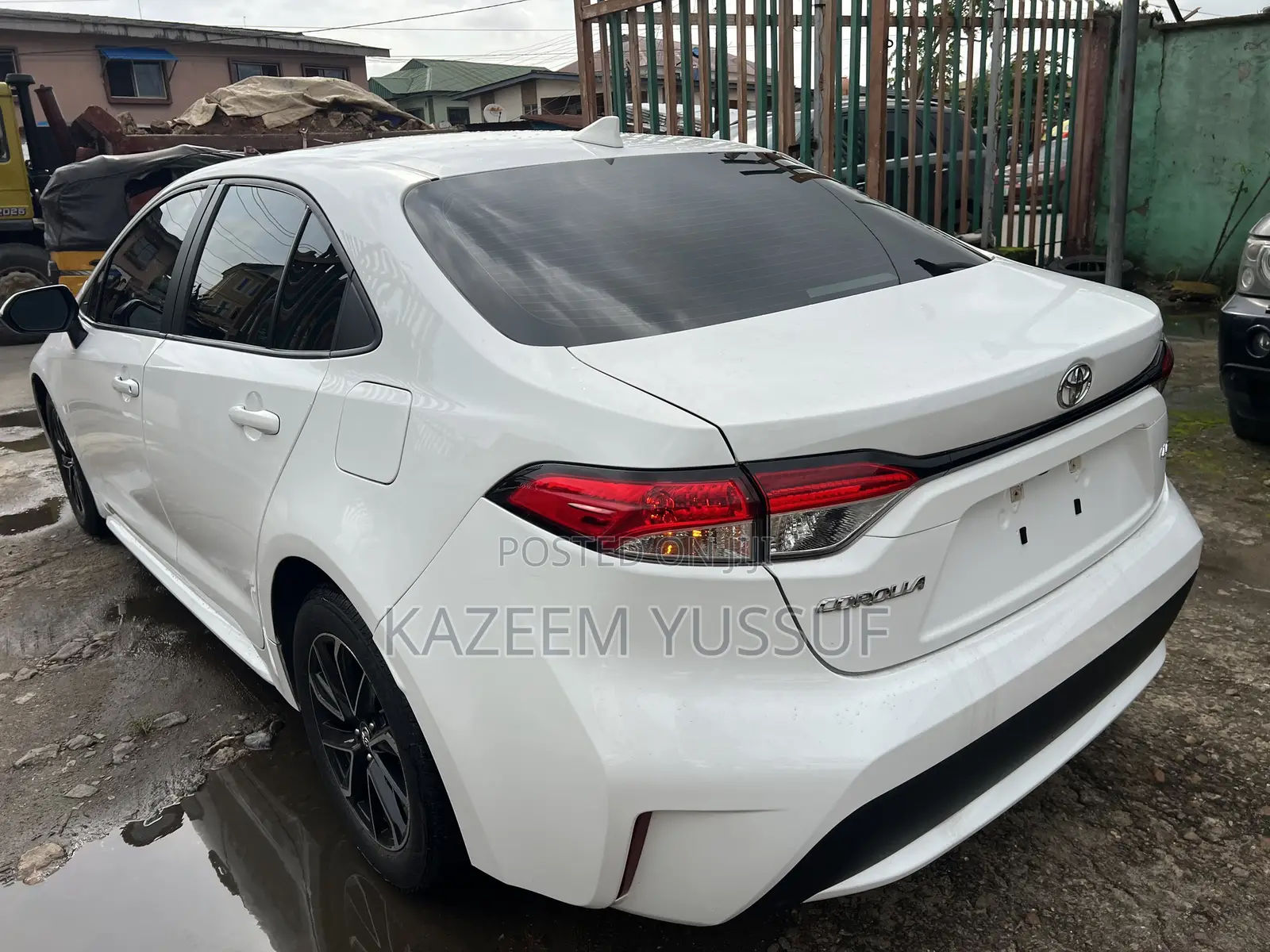 Toyota Corolla LE 2022 White
