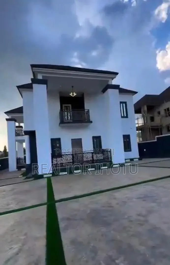 4bdrm Duplex in Ipent 2 Estate, for sale