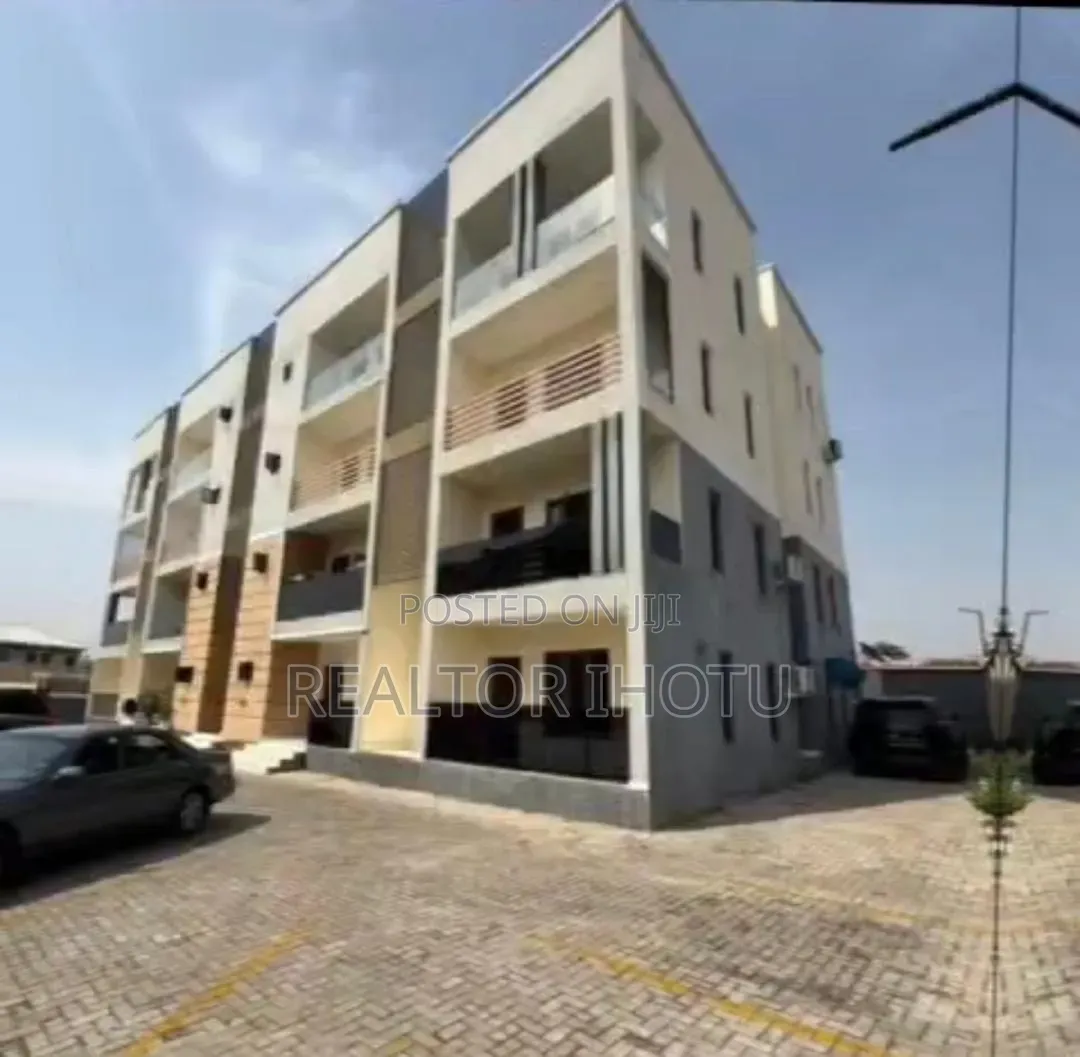 3bdrm Apartment in Garki 2 for sale