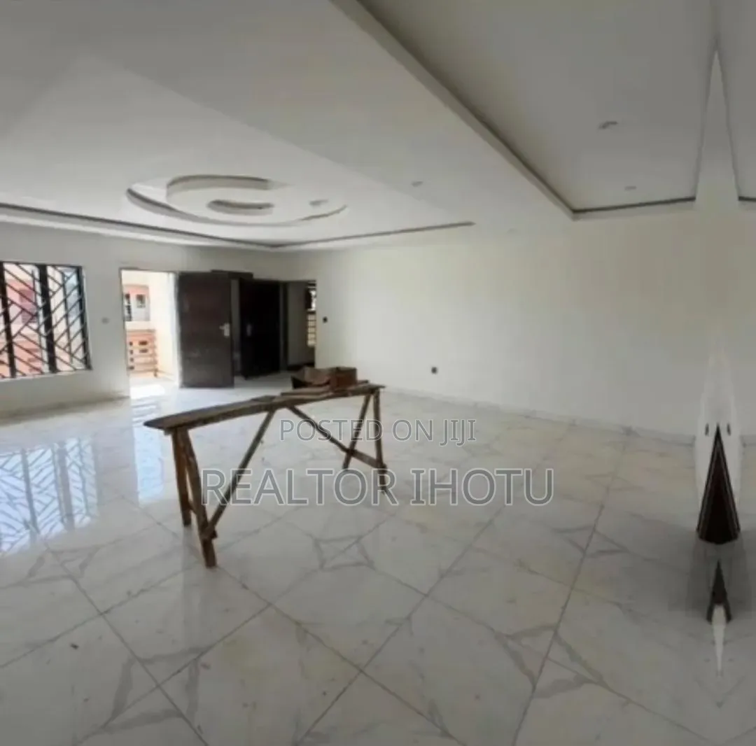 3bdrm Apartment in Garki 2 for sale
