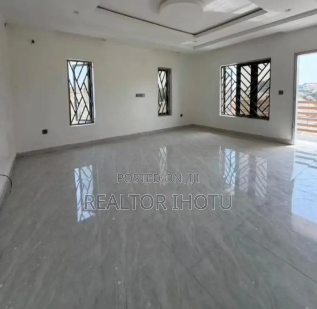 3bdrm Apartment in Garki 2 for sale