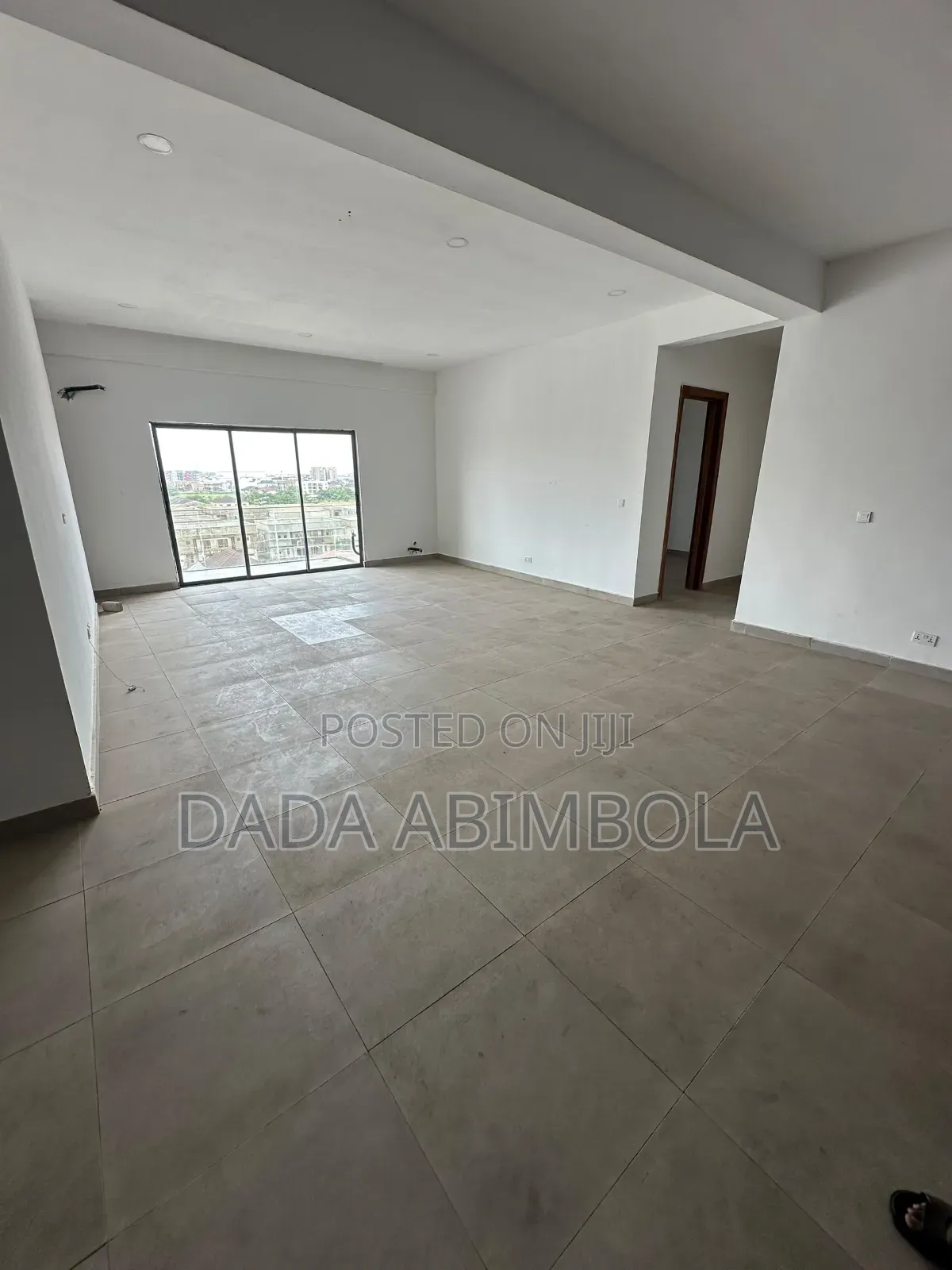 3bdrm Apartment in Ikate for sale
