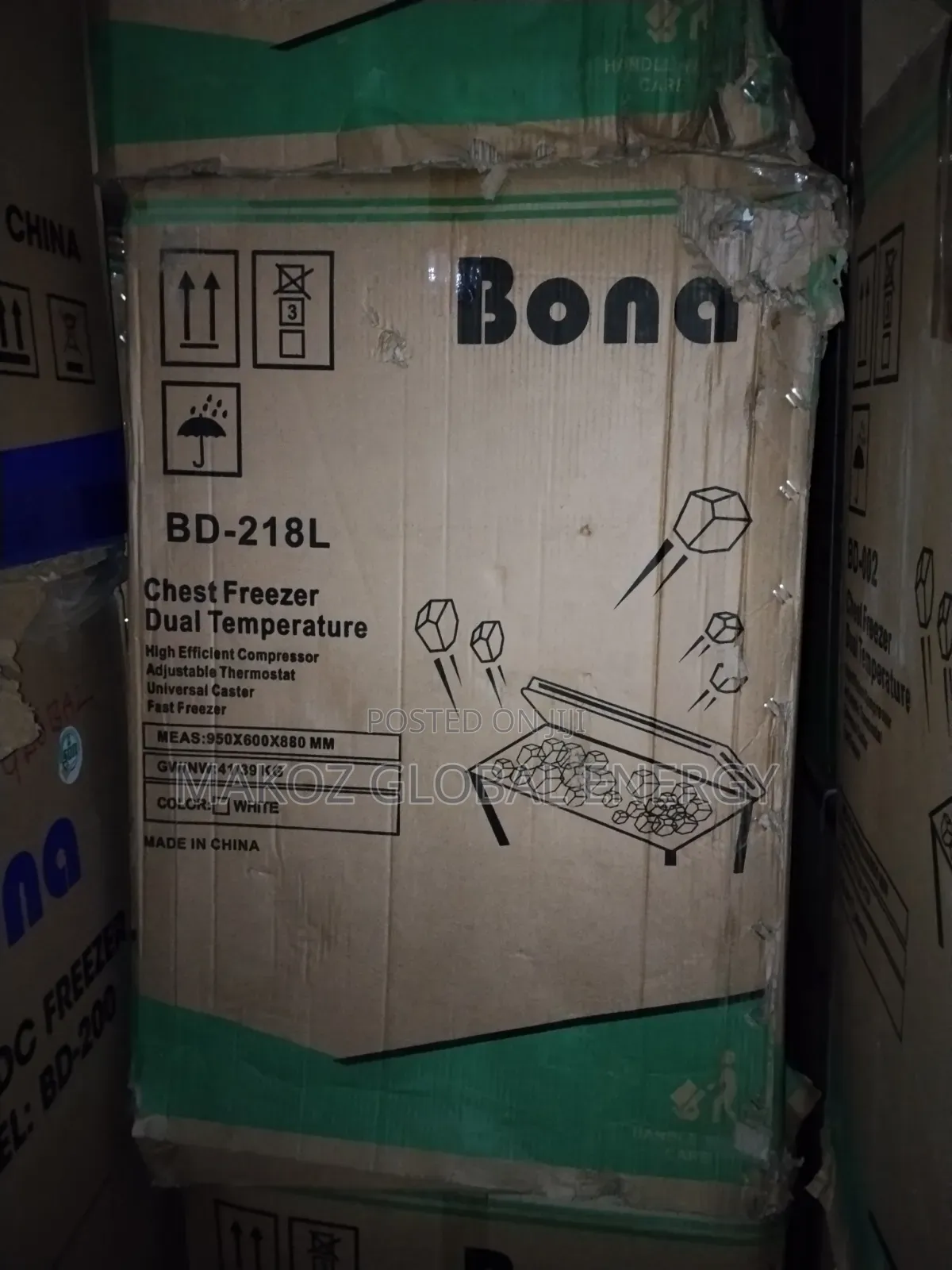 Bona AC/DC Chest Freezer 218L