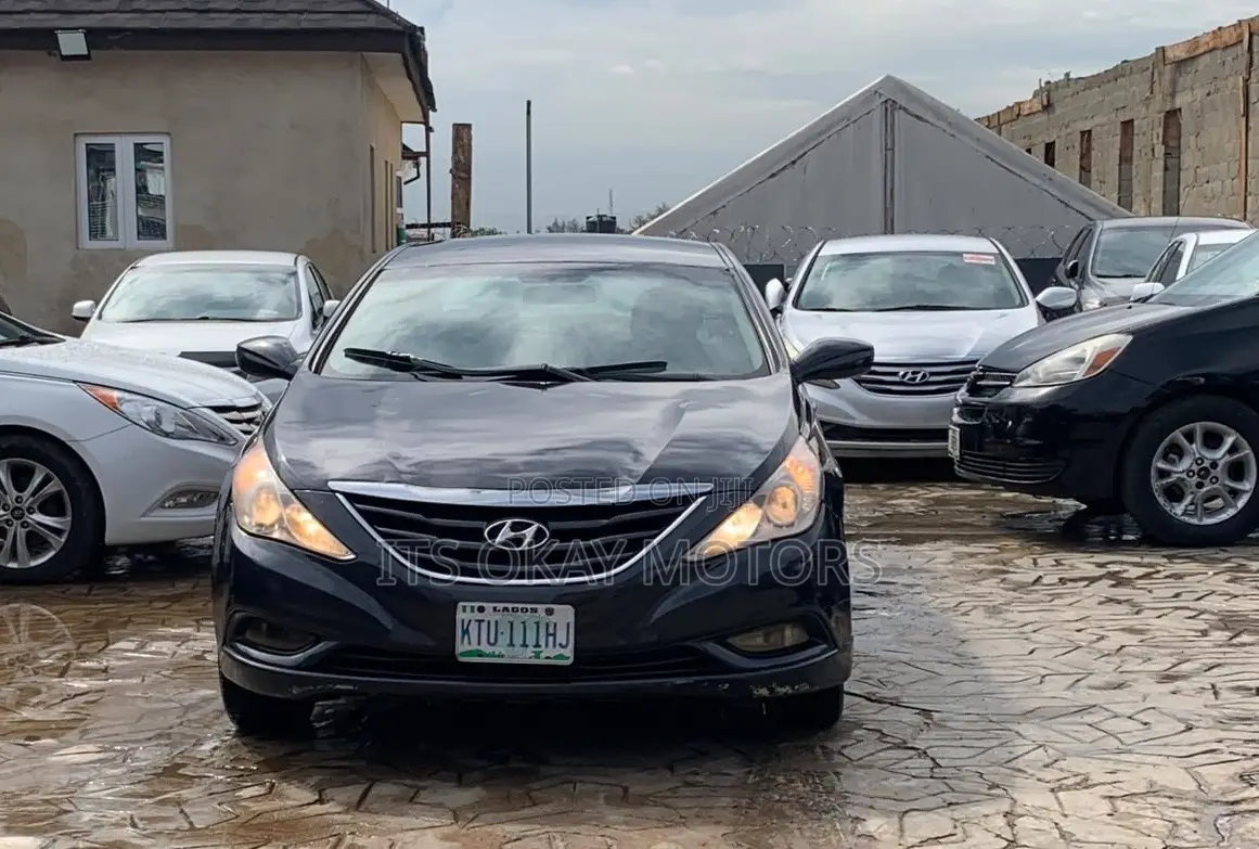 Hyundai Sonata GLS Sedan FWD (2.4L 4cyl 6M) 2012 Blue