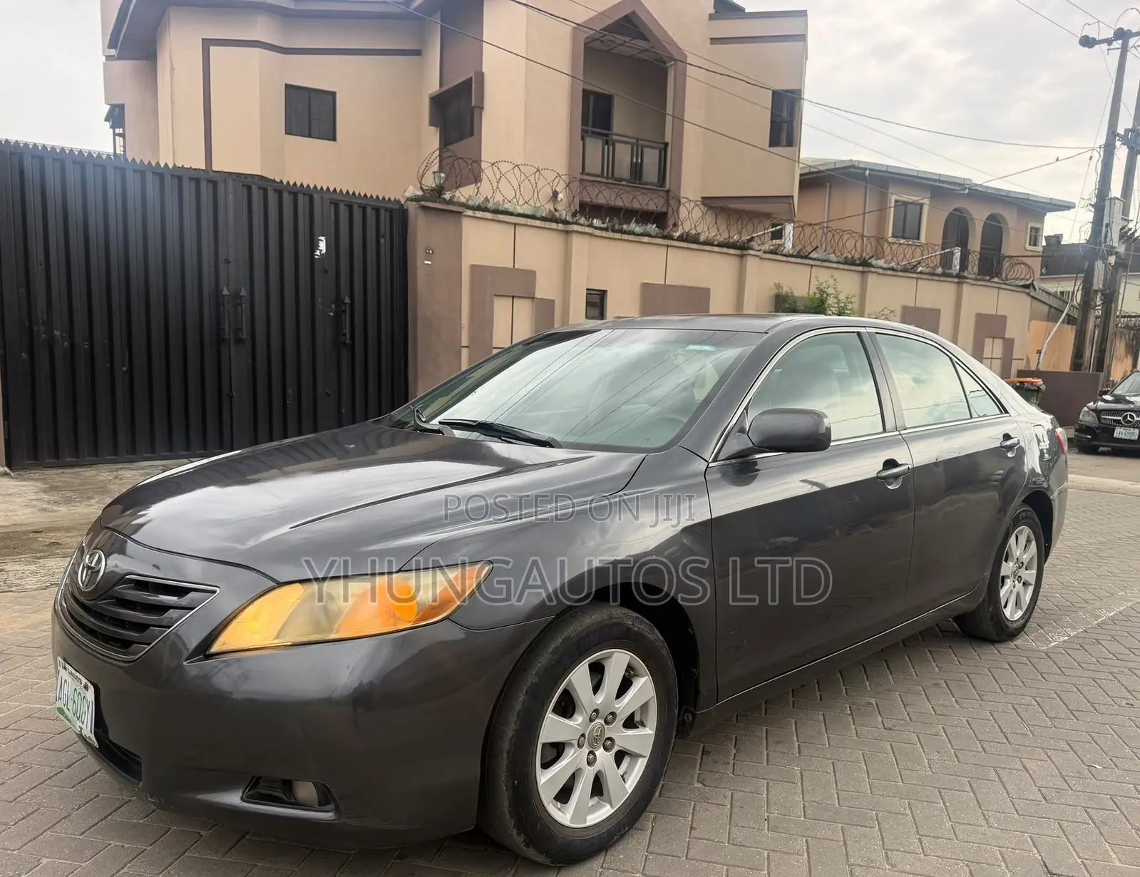 Toyota Camry XLE 4dr Sedan (2.4 4cyl 5A) 2008 Gray