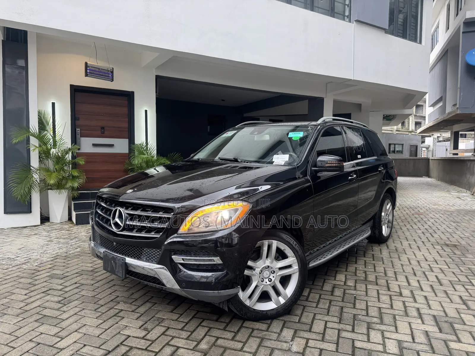 Mercedes-Benz M Class ML350 4MATIC 4dr SUV AWD (3.5L 6cyl 7A) 2014