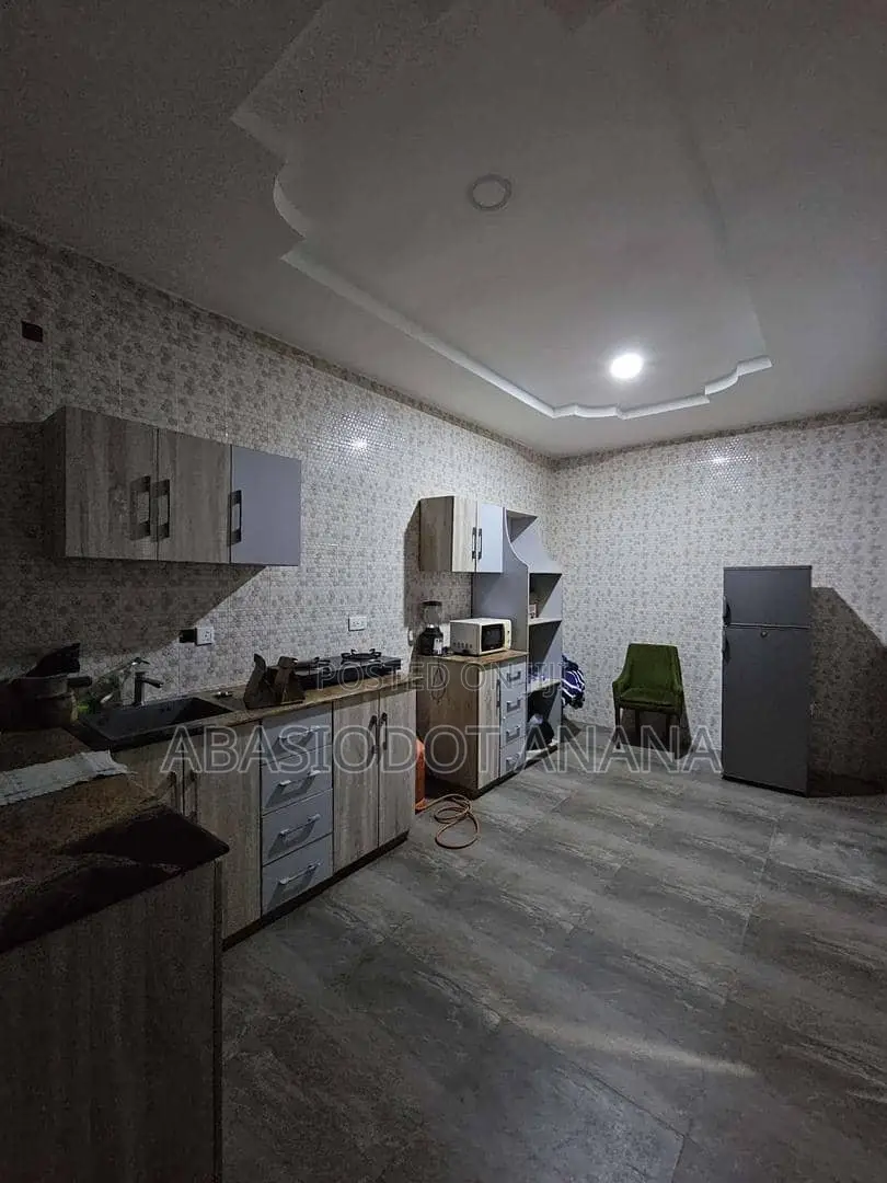 3bdrm Apartment in Main Shelter, Uyo for rent