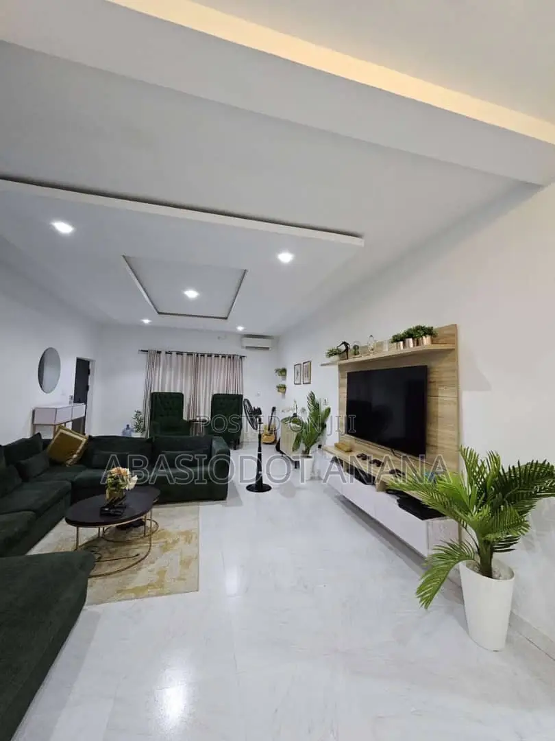 3bdrm Apartment in Main Shelter, Uyo for rent