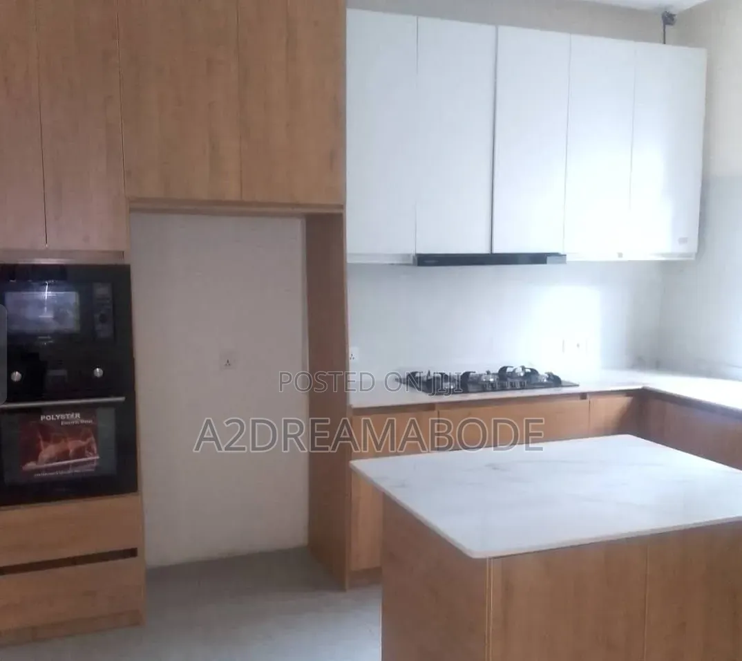 4bdrm Duplex in Ikeja, Adeniyi Jones for rent
