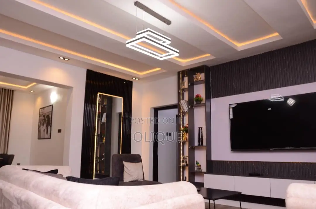 2-Bedroom With Style and Exquisitely Finished
