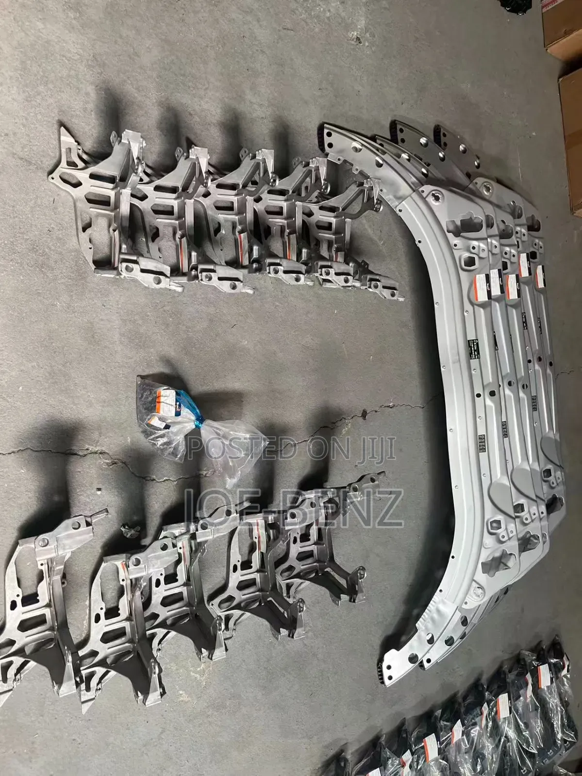 Mercerdes Benz Front Court's and , Fender