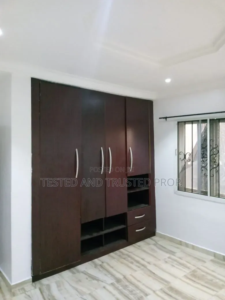 2bdrm Apartment in Ikate Elegushi for rent