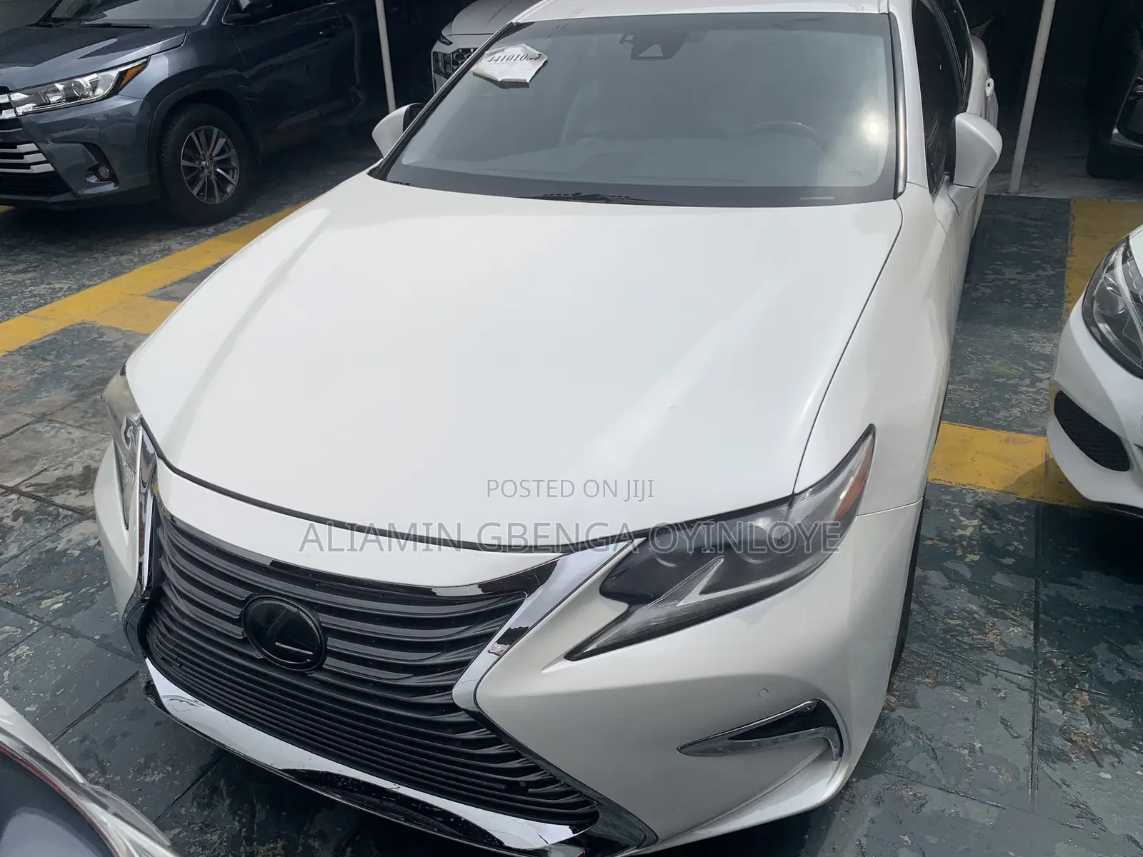 Lexus ES 350 FWD 2016 White