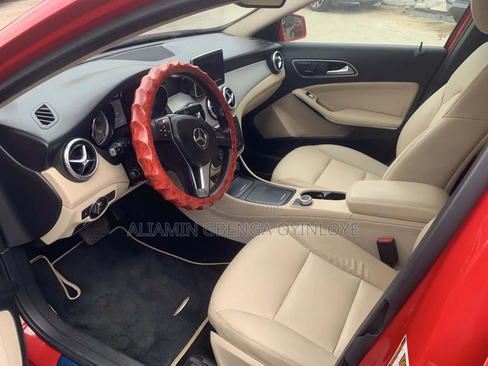 Mercedes-Benz GLA 250 2015 Red