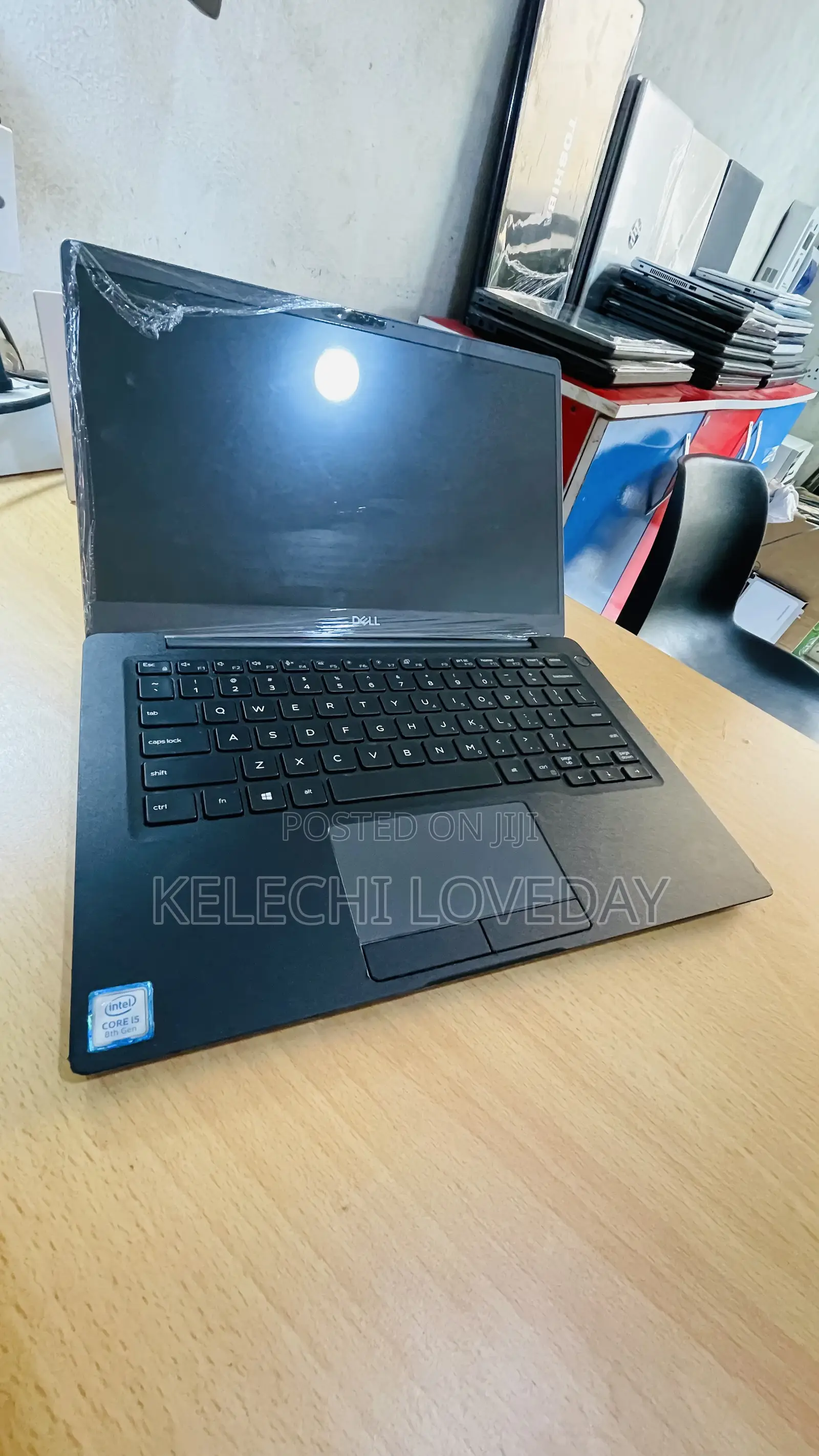 Laptop Dell Latitude 7400 12GB Intel Core i5 SSD 256GB