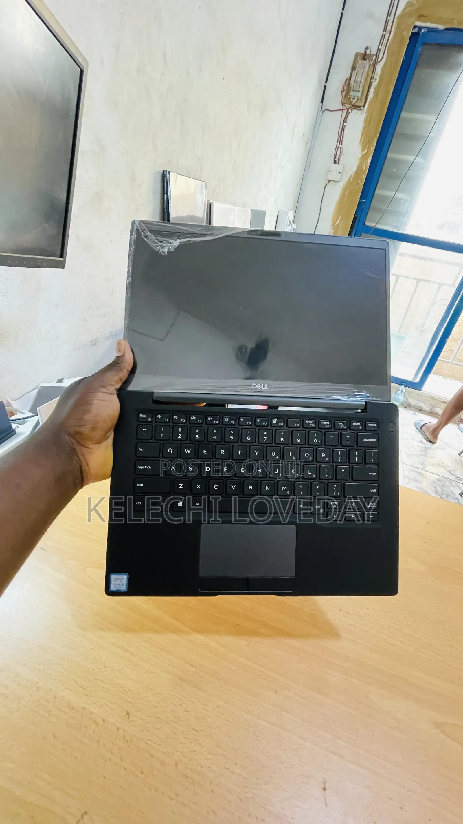 Laptop Dell Latitude 7400 12GB Intel Core i5 SSD 256GB