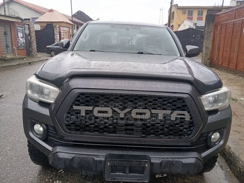 Toyota Tacoma 4dr Double Cab 2016 Gray