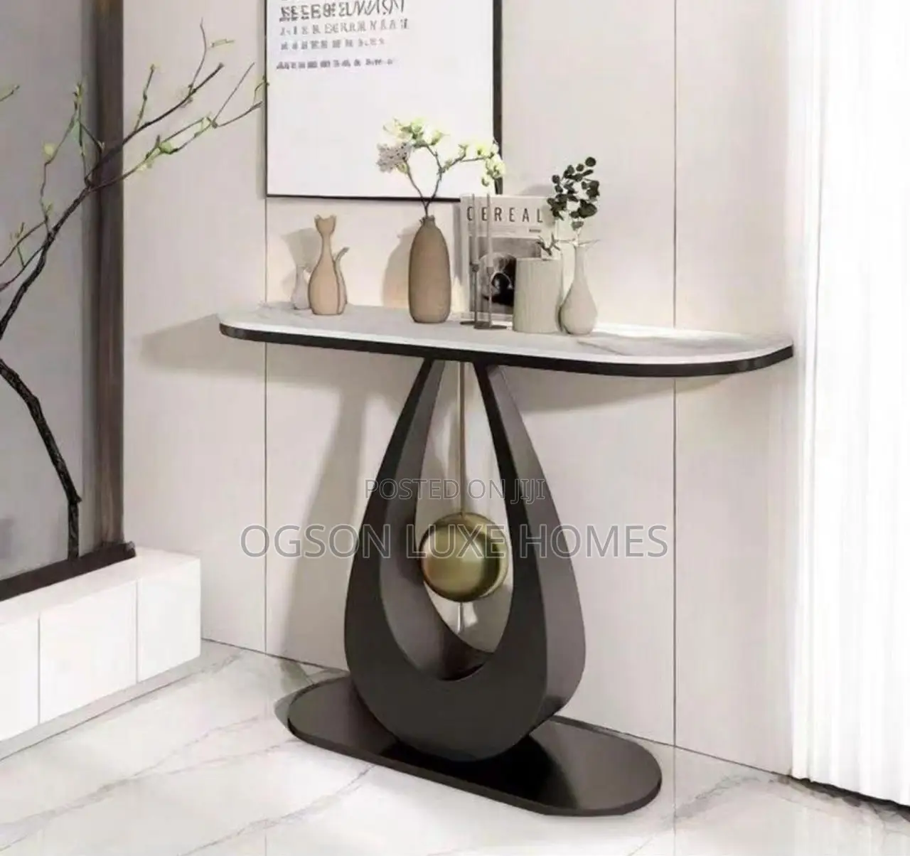 A Perfect Table Console With Marble Top