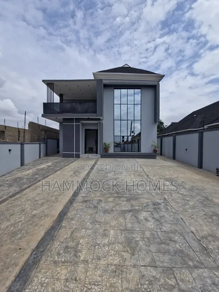 5bdrm Duplex in Okebadan Estate, Akobo for sale