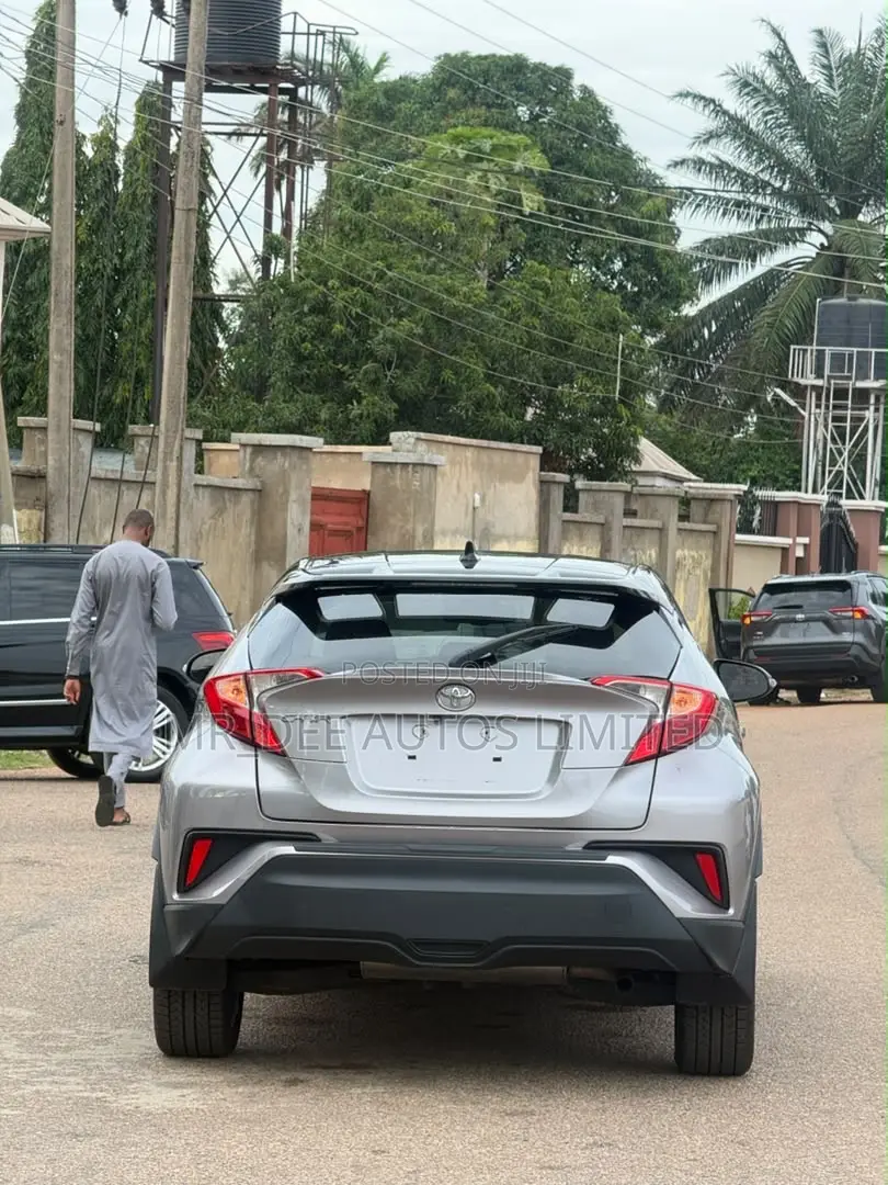 Toyota C-HR 2019 Silver