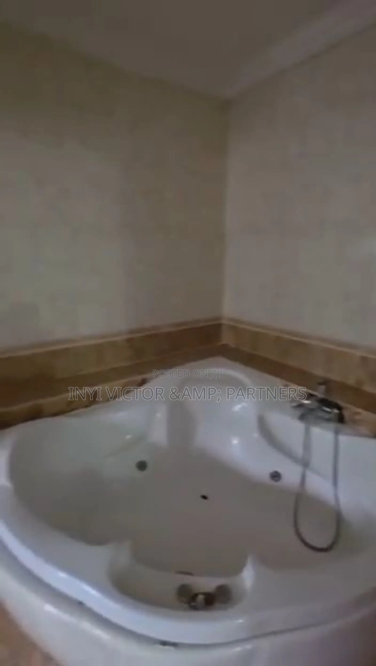 3bdrm Duplex in Maitama for sale