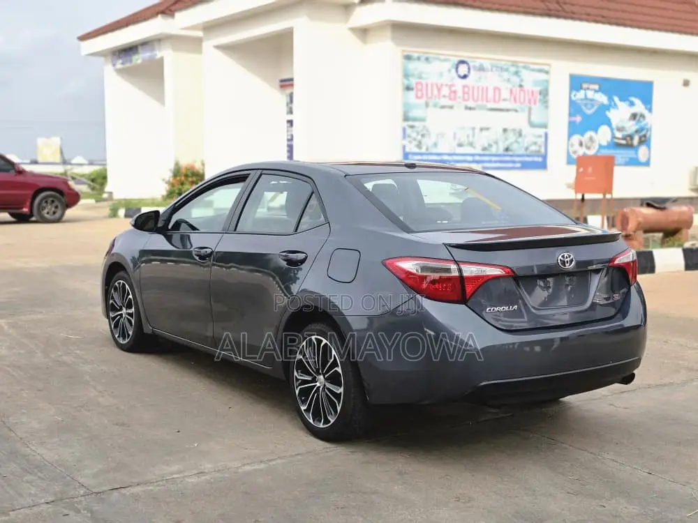 Toyota Corolla S Premium 4dr Sedan (1.8L 4cyl CVT) 2014 Gray