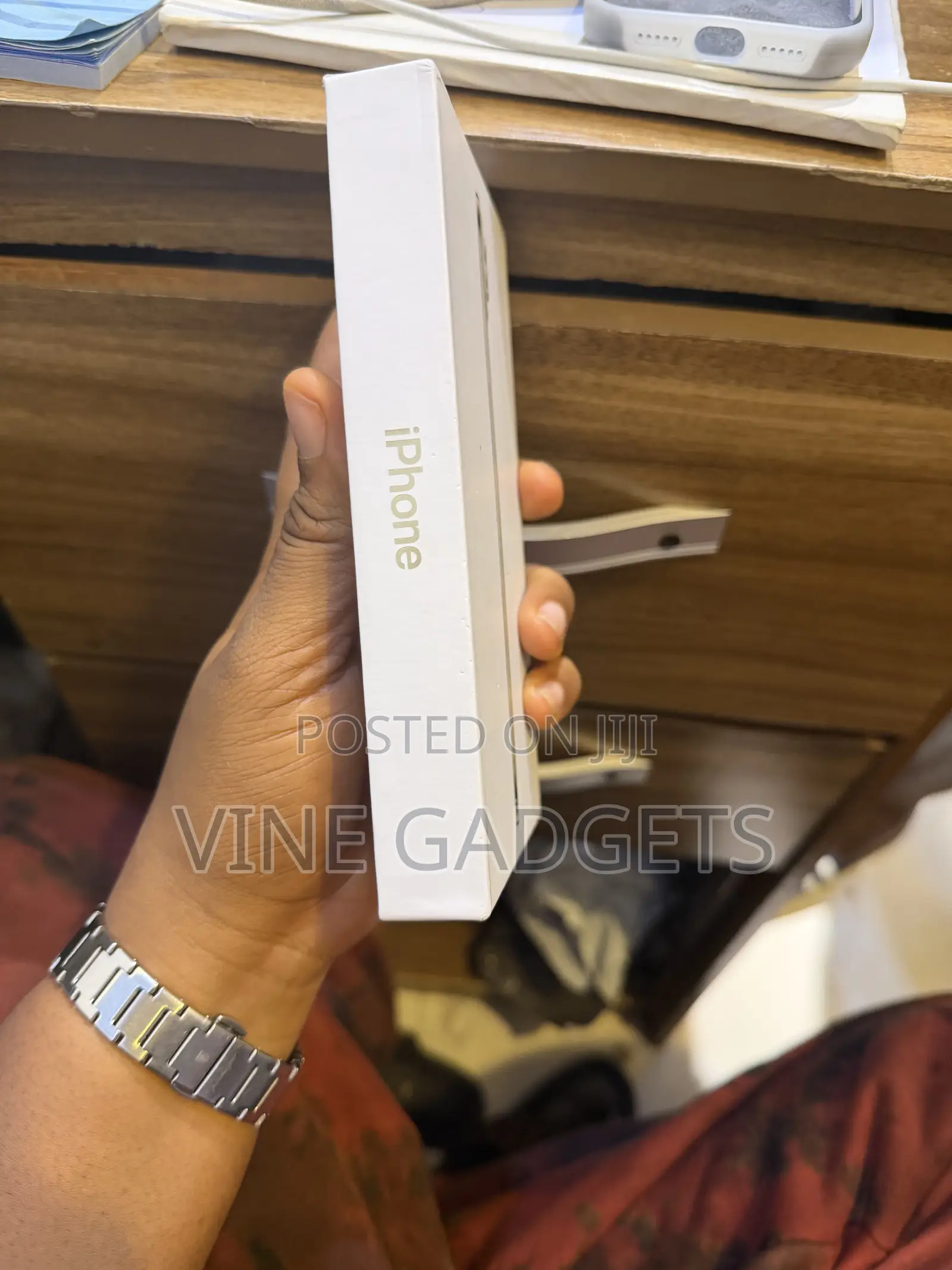 New Apple iPhone Air 256 GB Gold