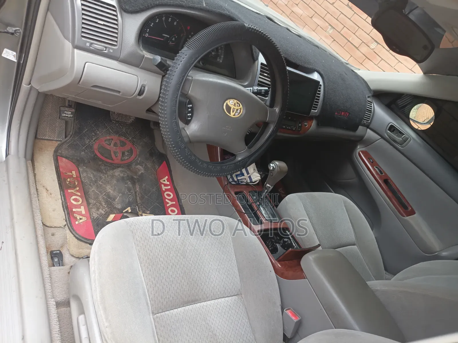 Toyota Camry XLE 4dr Sedan (2.4L 4cyl 5A) 2005 Gray