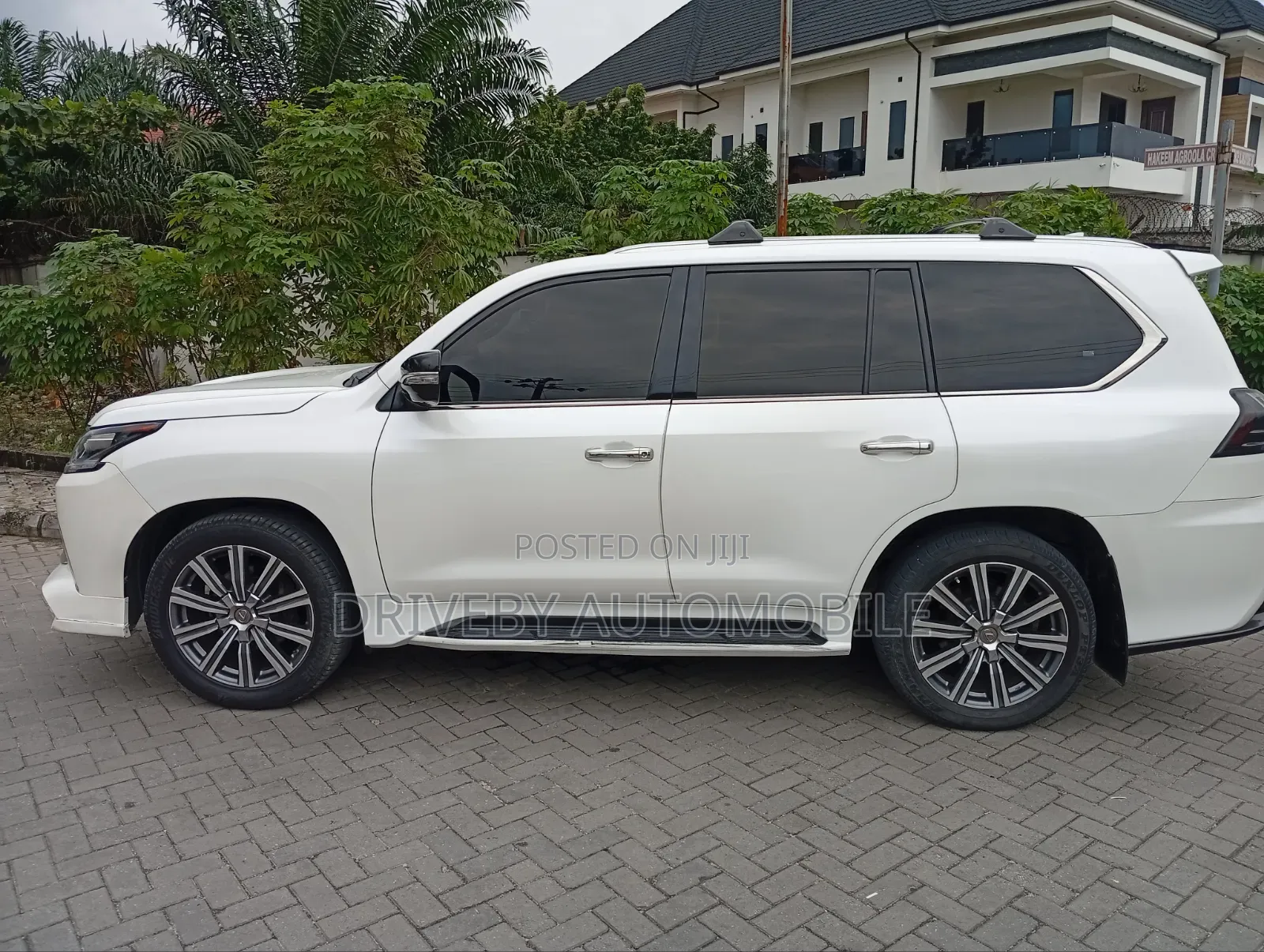 Lexus LX 2017 White