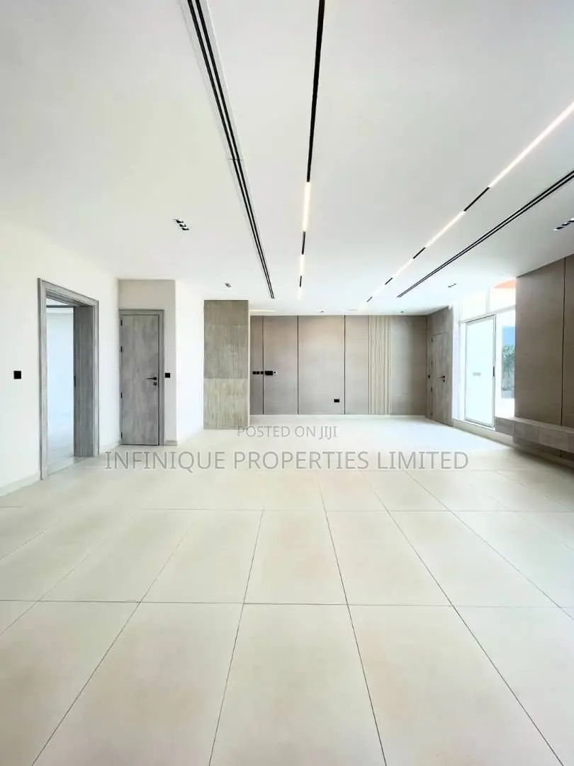 2bdrm Penthouse in Lekki Phase 1 for sale