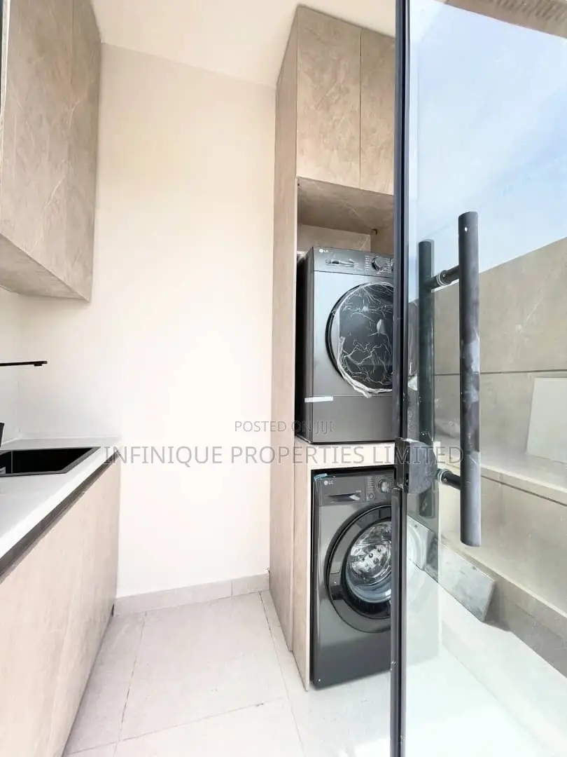 2bdrm Penthouse in Lekki Phase 1 for sale