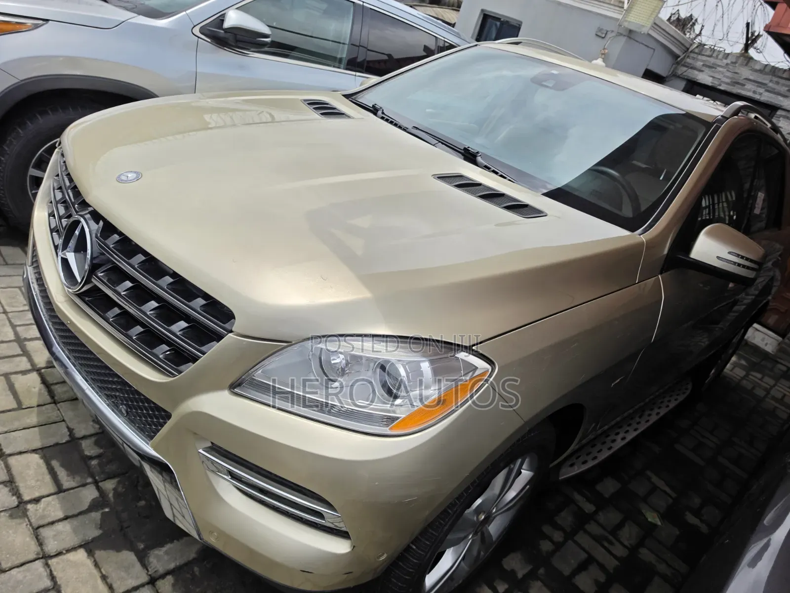 Mercedes-Benz M Class 2012 Gold