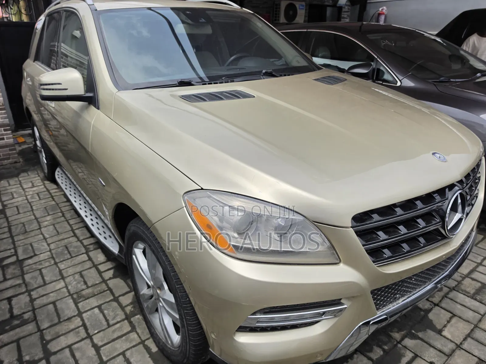 Mercedes-Benz M Class 2012 Gold