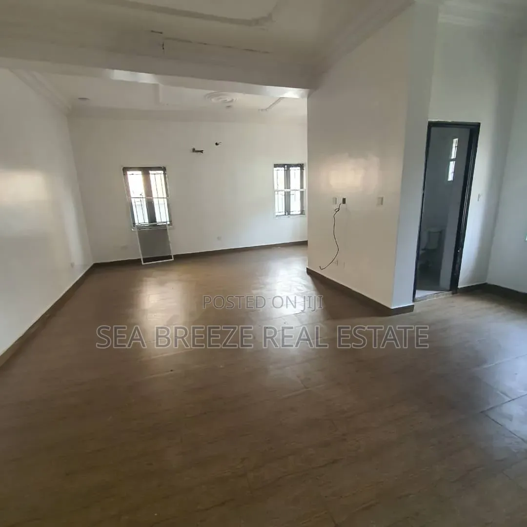3bdrm Duplex in Lekki Agungi for sale