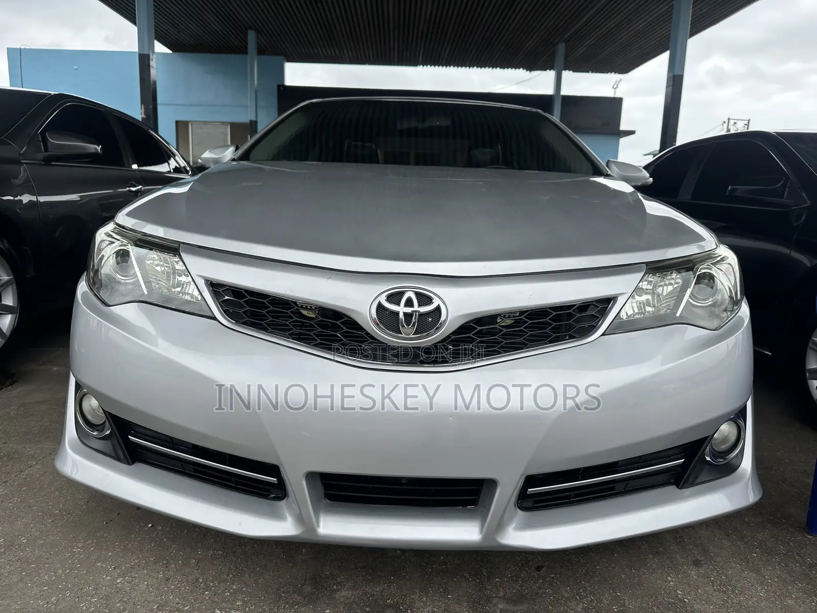 Toyota Camry SE 4dr Sedan (2.5L 4cyl 6A) 2014 Silver