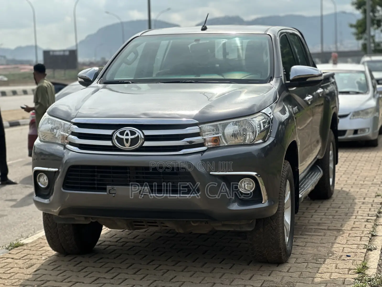 Toyota Hilux 2017 Gray