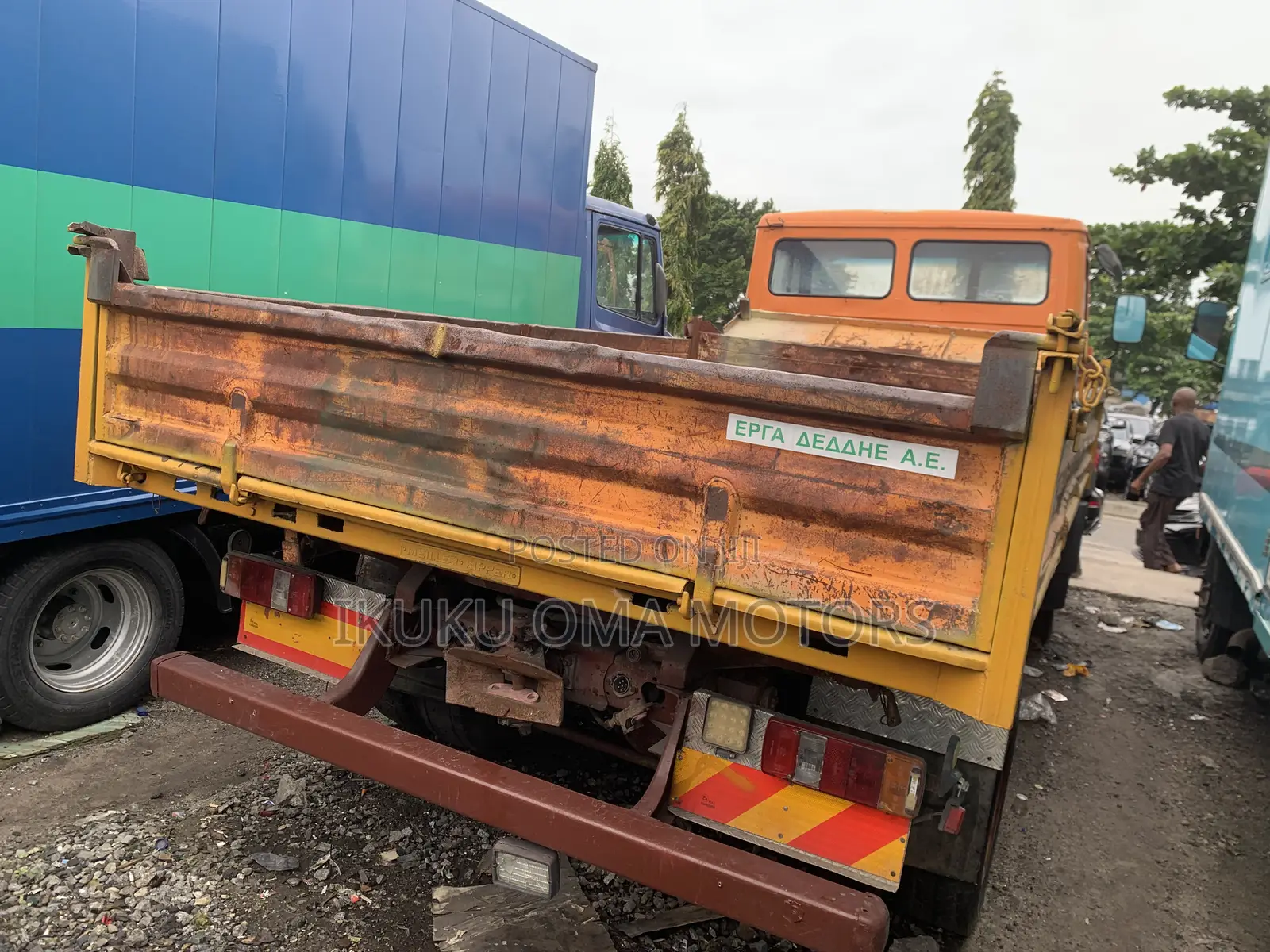 Mercedes Benz 814 Tipper
