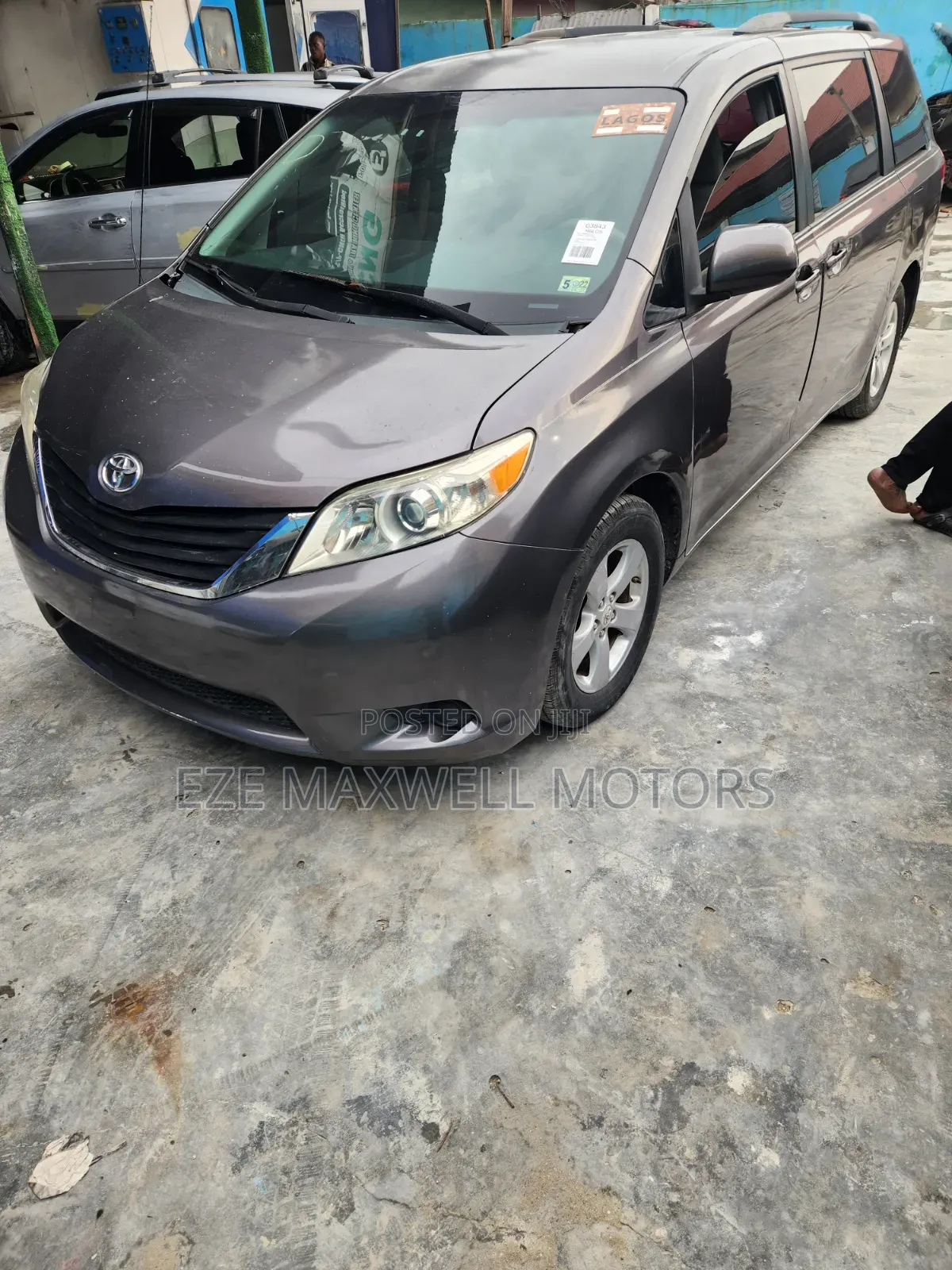 Toyota Sienna LE 8 Passenger 2010 Gray