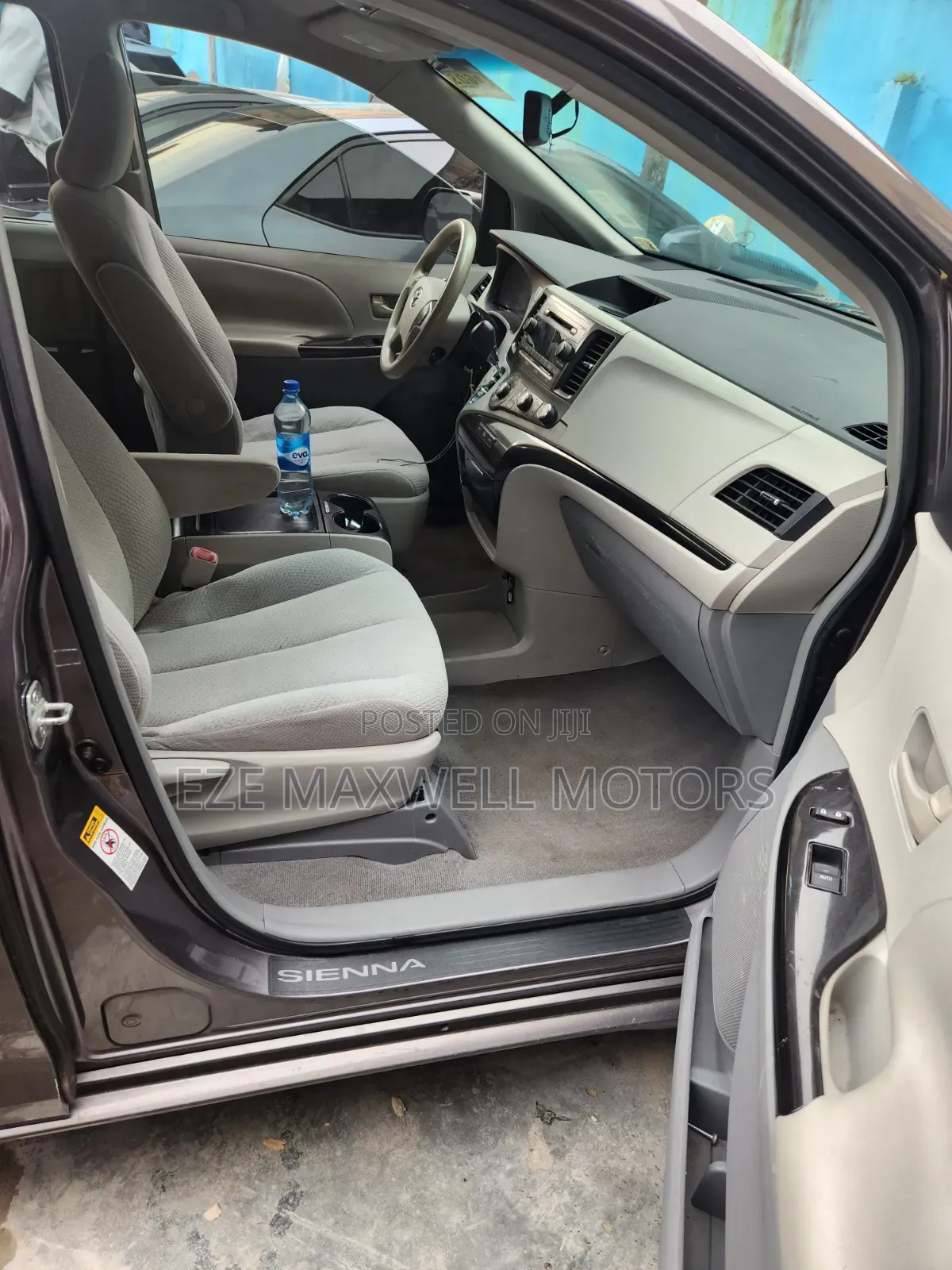 Toyota Sienna LE 8 Passenger 2010 Gray