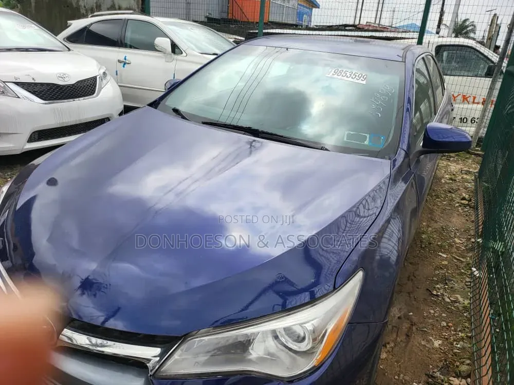 Toyota Camry 2016 Blue