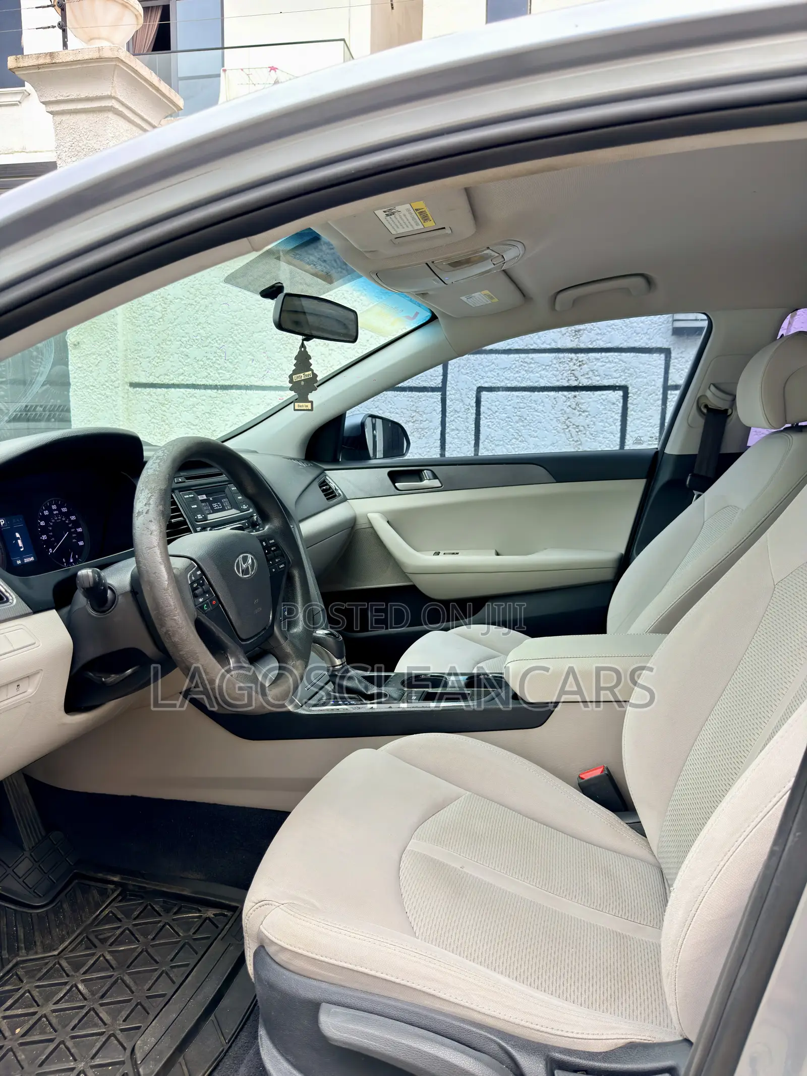 Hyundai Sonata Base Sedan FWD (2.4L 4cyl 6A) 2017 Silver
