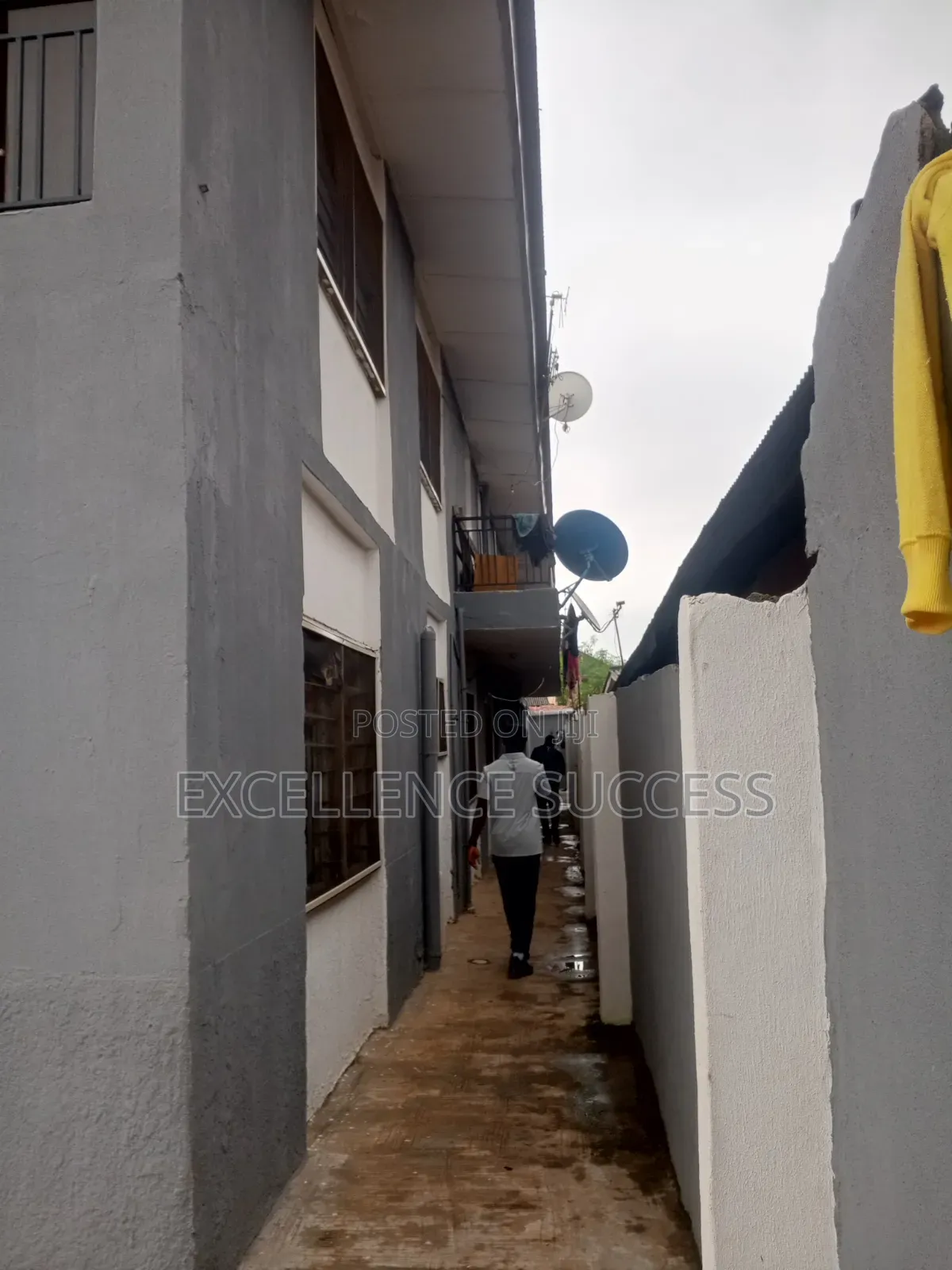 3bdrm Block of Flats in Abaranje Ikotun for sale