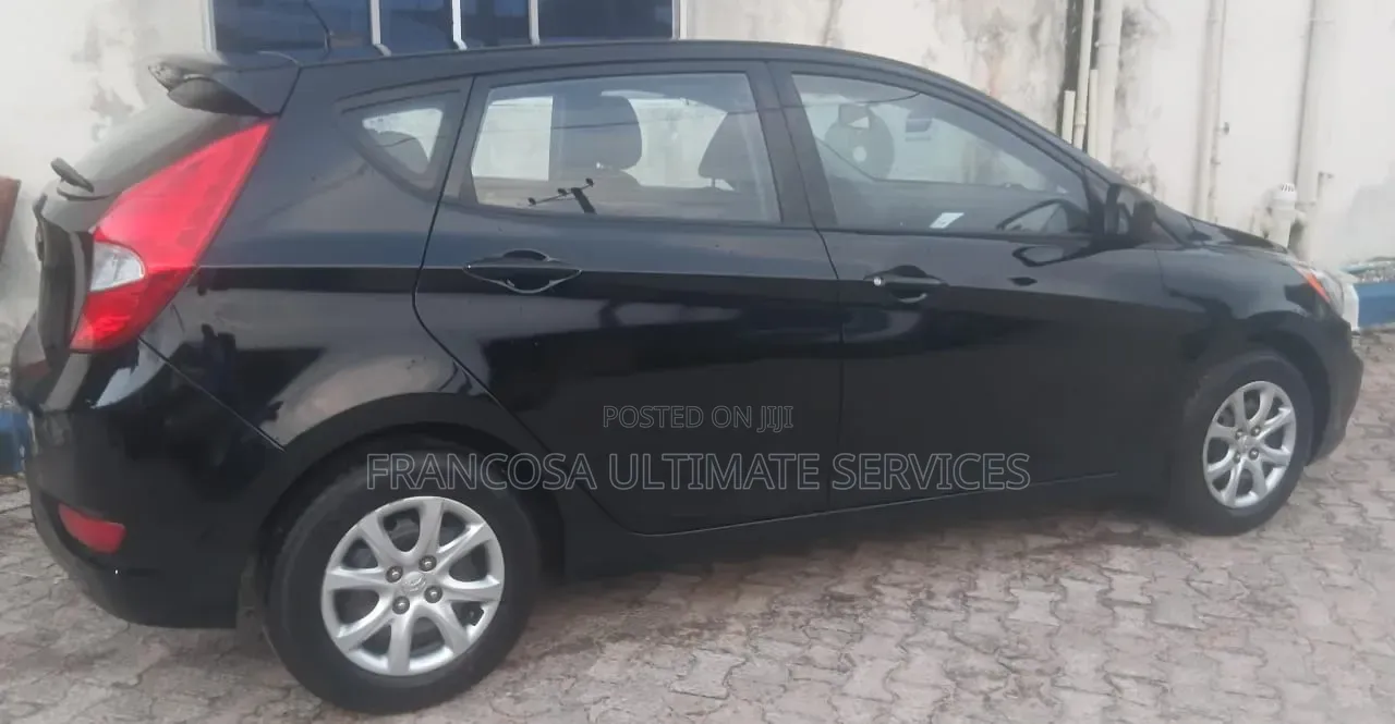 Hyundai Avante 2012 Black